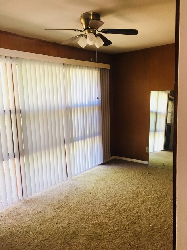 13113 Louisville St, Houston, TX 77015 - photo 3