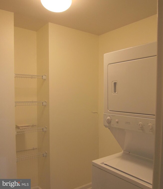 7536 Stoney Run Dr unit 7536A, Hanover, MD 21076 - photo 6