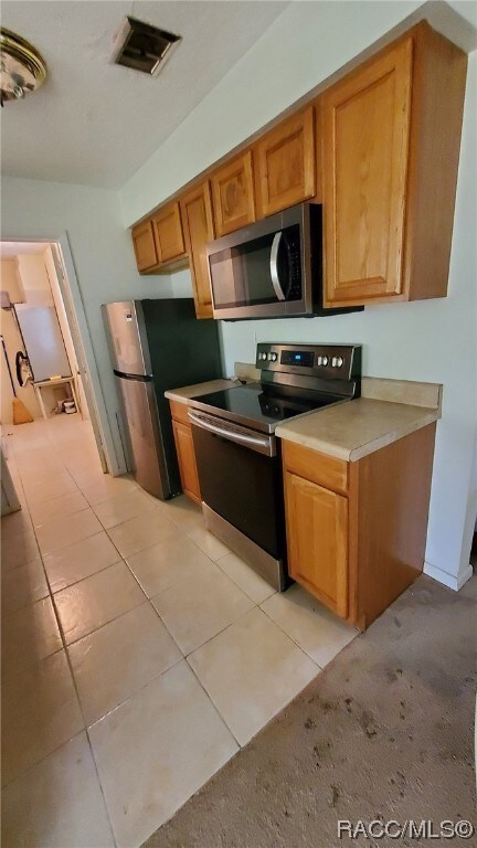 Kitchen view1, Refrigerator, Range-Stove, Microwave