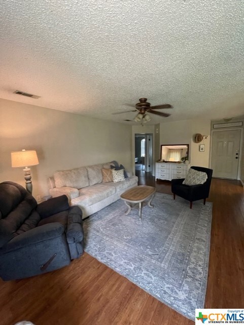 404 W Anderson Ave, Copperas Cove, TX 76522 - photo 4