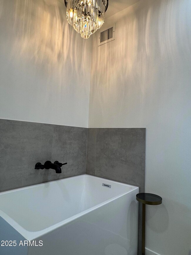 3749 E Laurel Ln, Phoenix, AZ 85028 - photo 7