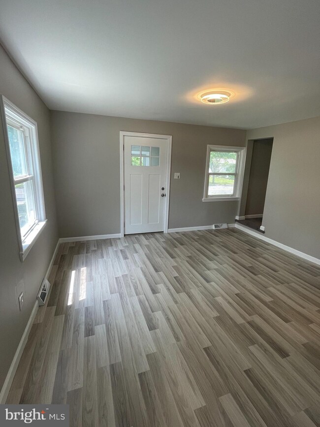 107 Barker Ave, Bridgeport, NJ 08014 - photo 2