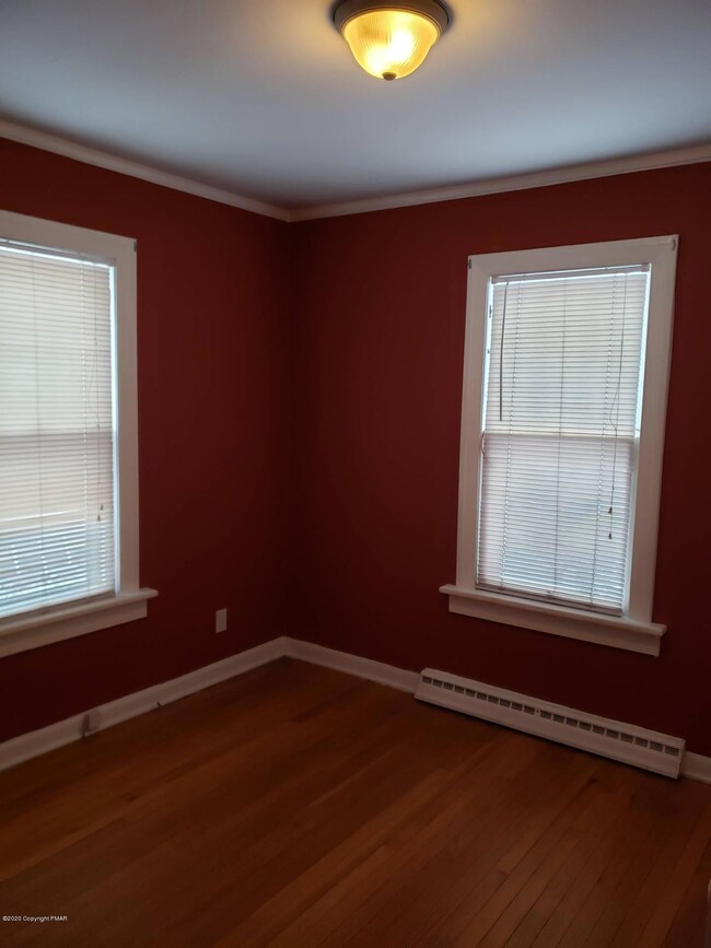 1128 N 5th St unit Front, Stroudsburg, PA 18360 - photo 6