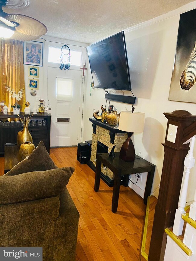 324 N 13th St, Reading, PA 19604 - photo 3