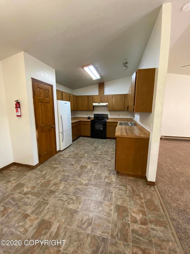 1461 S Down Wind Cir unit 1, Wasilla, AK 99654 - photo 2