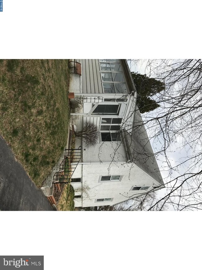2827 3rd St, Norristown, PA 19403 - photo 2