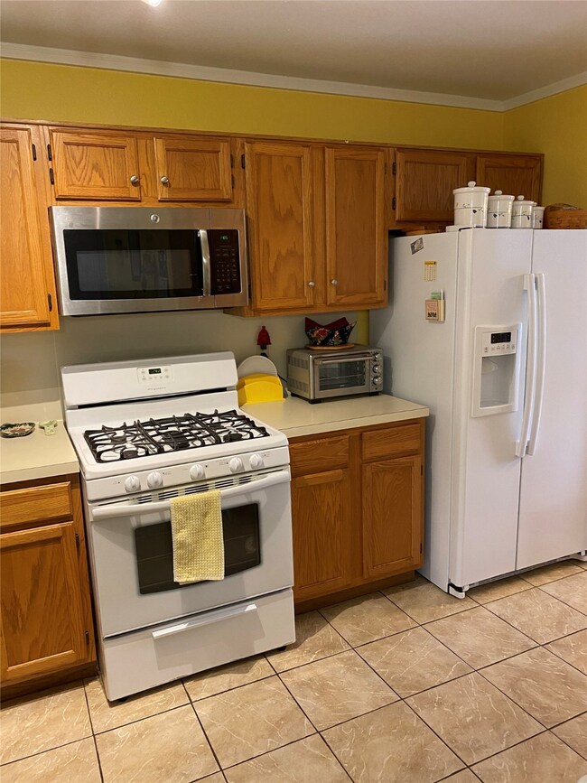 5206 Spring Branch Dr, Pearland, TX 77584 - photo 7