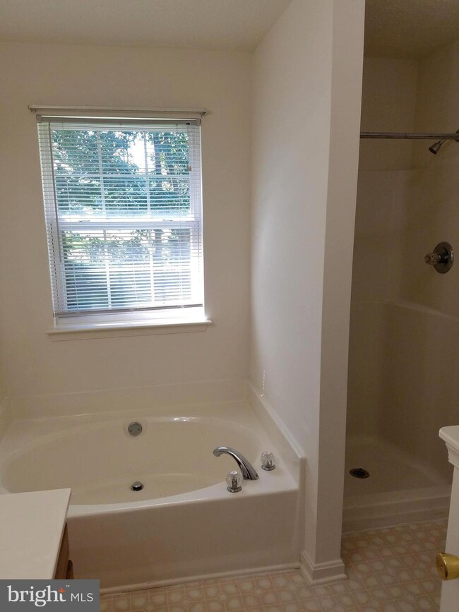 35309 Golf Course Dr, Mechanicsville, MD 20659 - photo 4