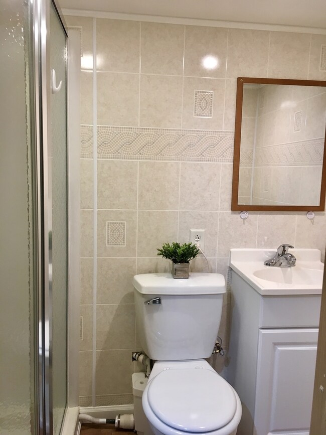 2019 Creek Rd, Waukegan, IL 60087 - photo 7