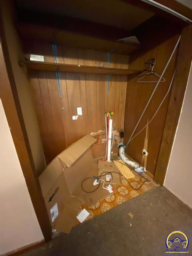 722 SW 8th Ave, Topeka, KS 66603 - photo 7