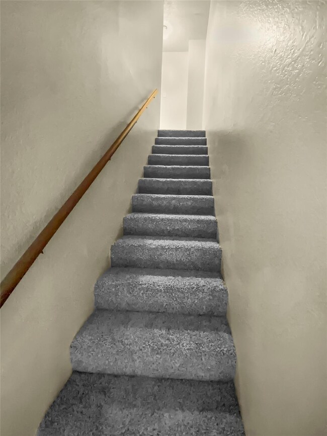 513 S Las Vegas Trail, Fort Worth, TX 76108 - photo 3