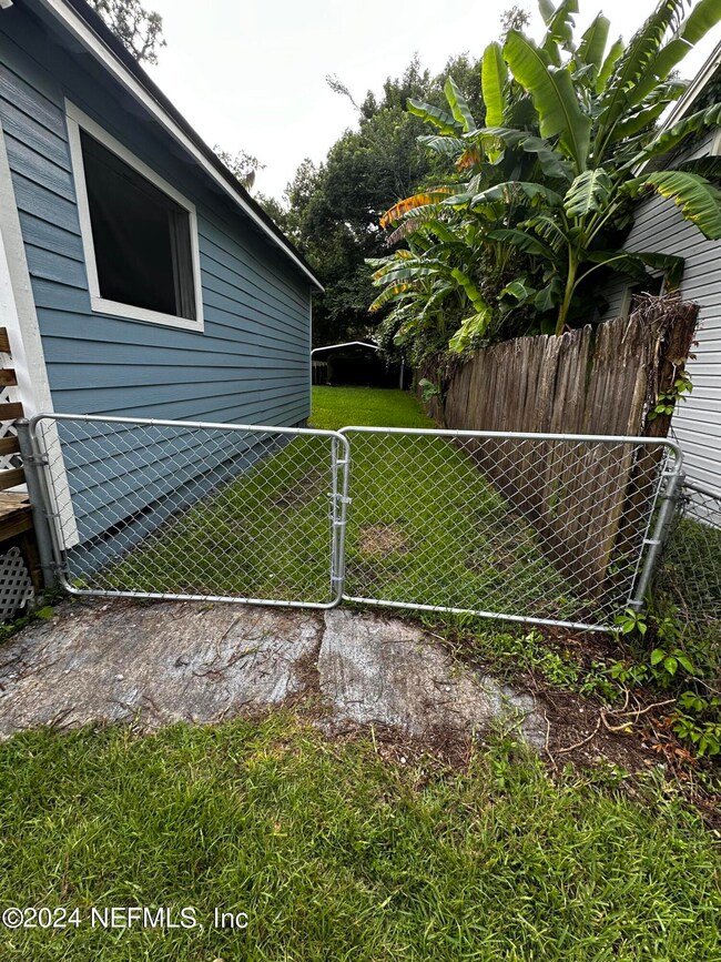 1290 Stimson St, Jacksonville, FL 32205 - photo 3