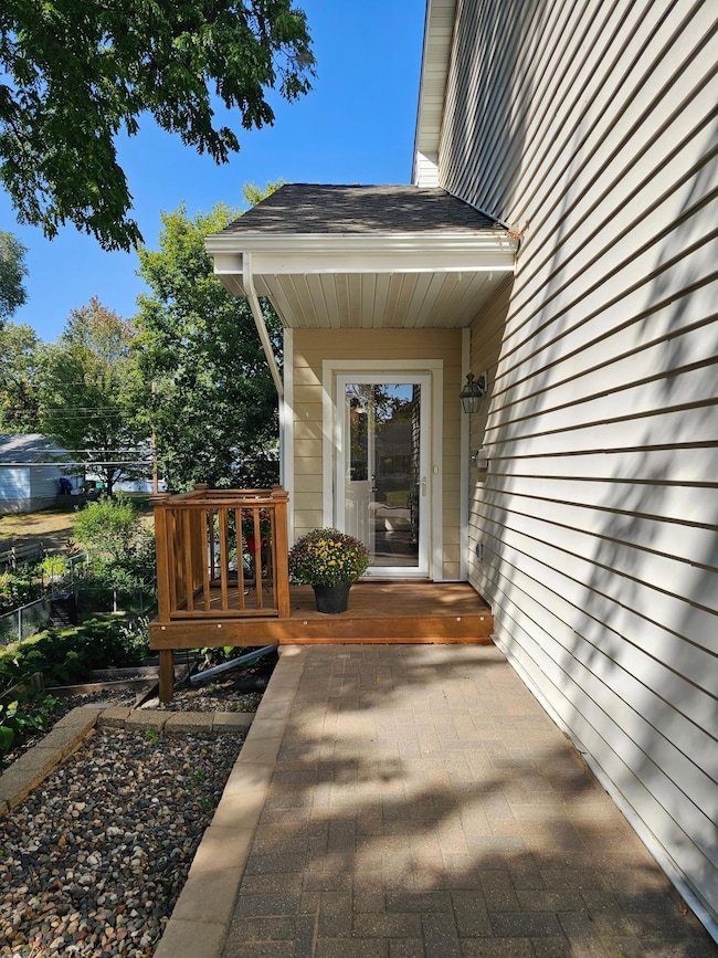 6406 45th Place N, Minneapolis, MN 55428 - photo 5