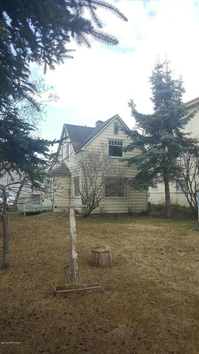 424 N Flower