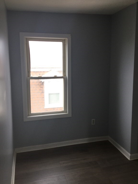 108 Hamlet St unit 3W, Fall River, MA 02724 - photo 2