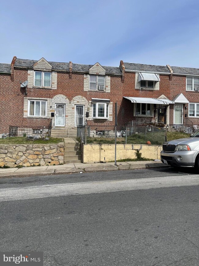 229 Golf Rd, Darby, PA 19023 - photo 3