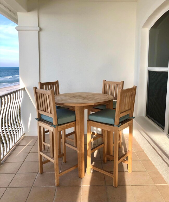 Outdoor dining 4 top