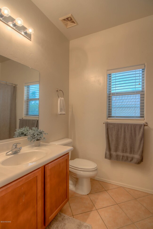 Full size hall bathroom