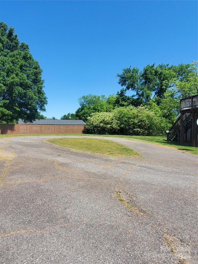 1435 Davie Ave, Statesville, NC 28677 - photo 7