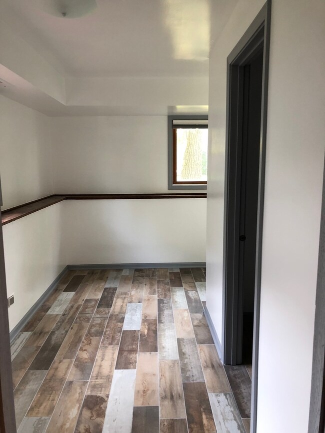 775 Laurel Ave, Des Plaines, IL 60016 - photo 6