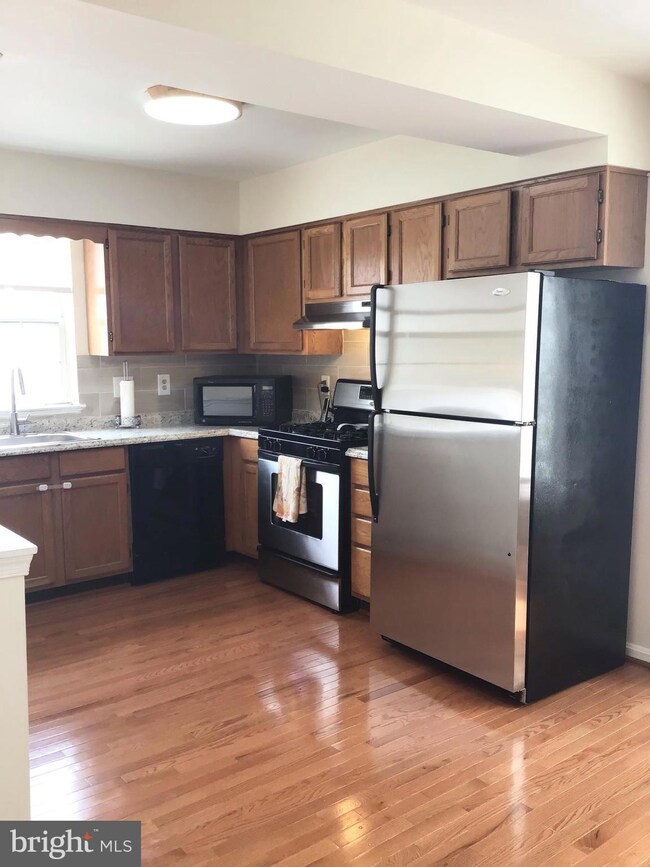 1308 Gabes Place, Hyattsville, MD 20785 - photo 5