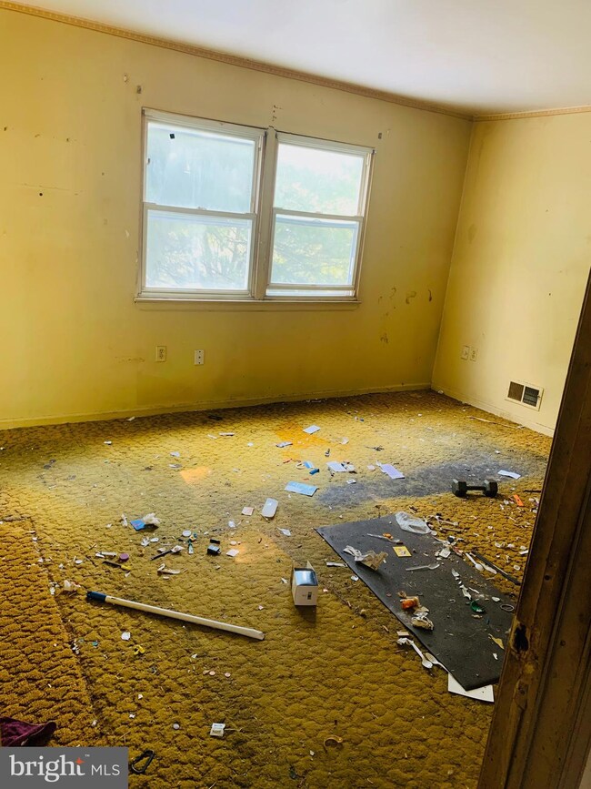 4701 Elmtree Ct, Temple Hills, MD 20748 - photo 5