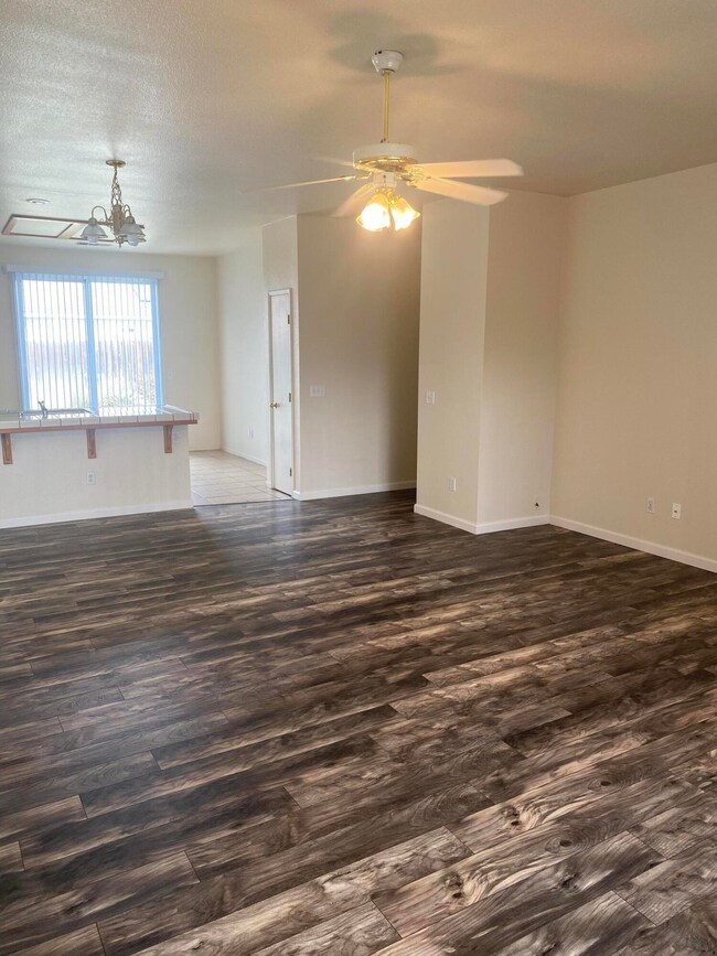 EBBC201E-C78E-4CE0-A33B-2E4152D86273