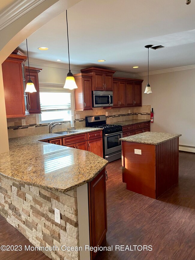 443 Costa Mesa Dr, Toms River, NJ 08757 - photo 5