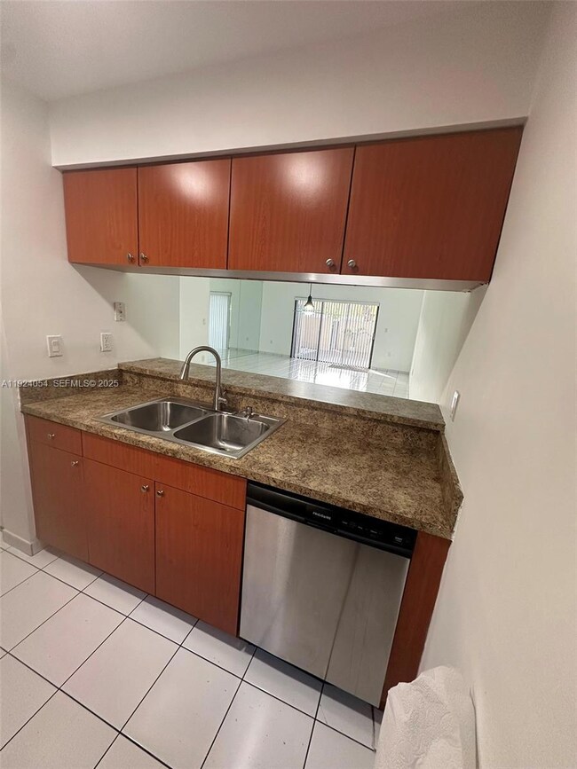 6346 SW 136th Ct unit 107-H, Miami, FL 33183 - photo 3