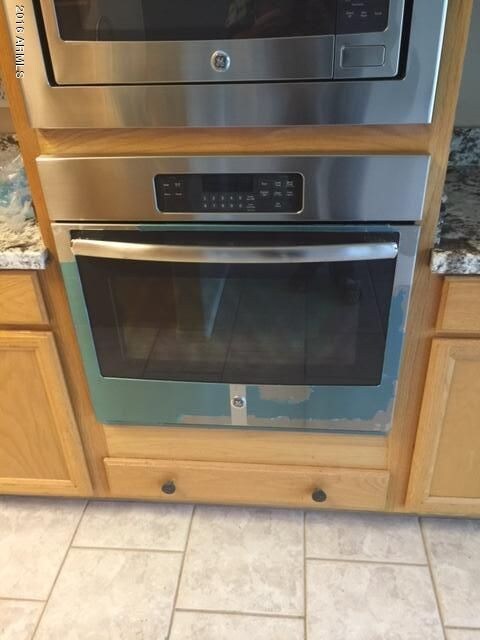 Jaeger Kitchen oven new
