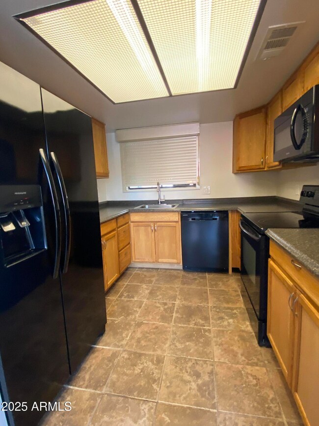 11666 N 28th Dr unit 394, Phoenix, AZ 85029 - photo 7