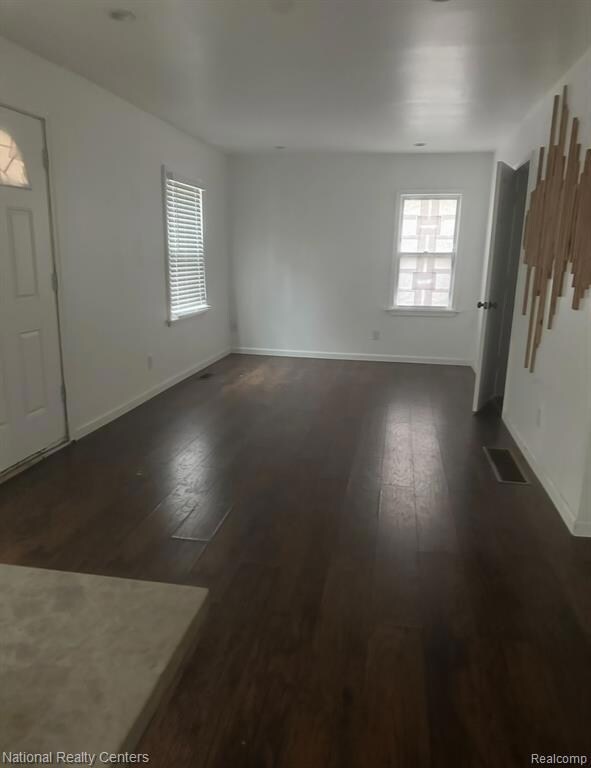 18462 Grandville Ave, Detroit, MI 48219 - photo 6