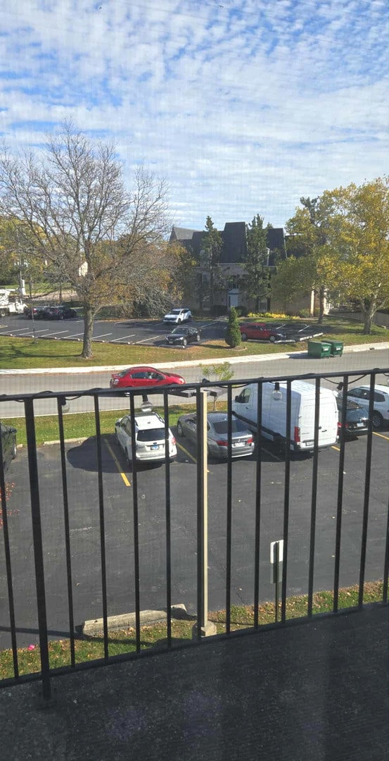 5001 Carriageway Dr unit 308, Rolling Meadows, IL 60008 - photo 3