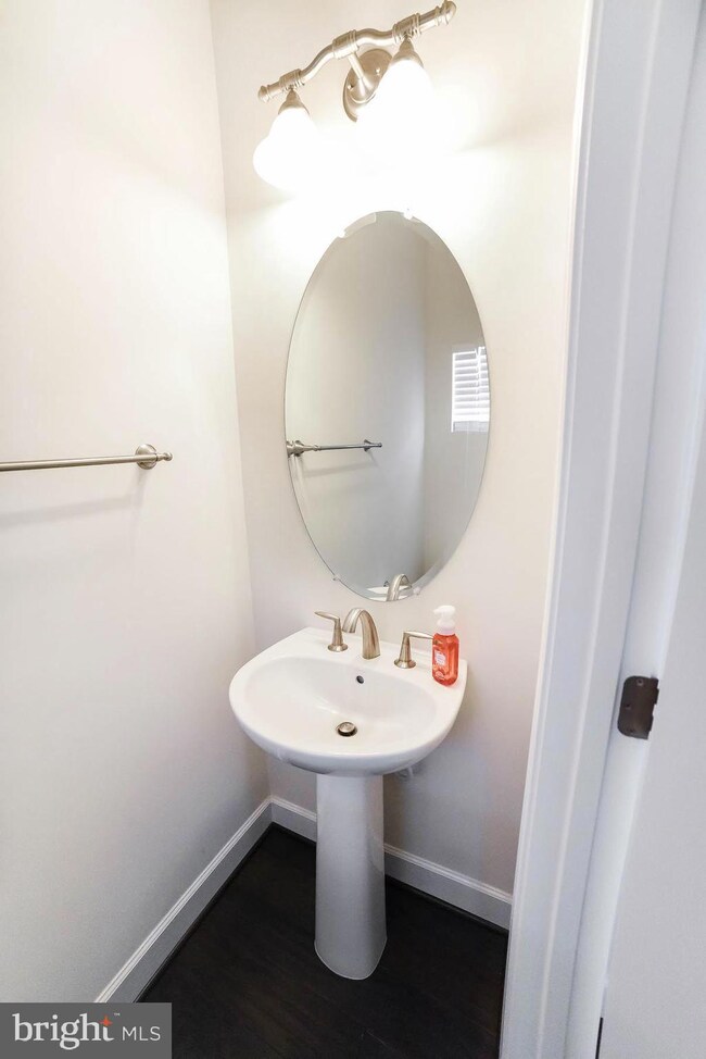 23410 Lilliflora Dr, California, MD 20619 - photo 7