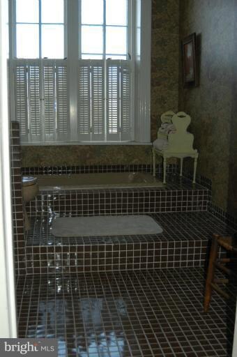 7886 Lincoln Way W, Saint Thomas, PA 17252 - photo 2