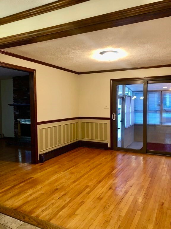 66 Oak St unit 70, Waltham, MA 02453 - photo 5