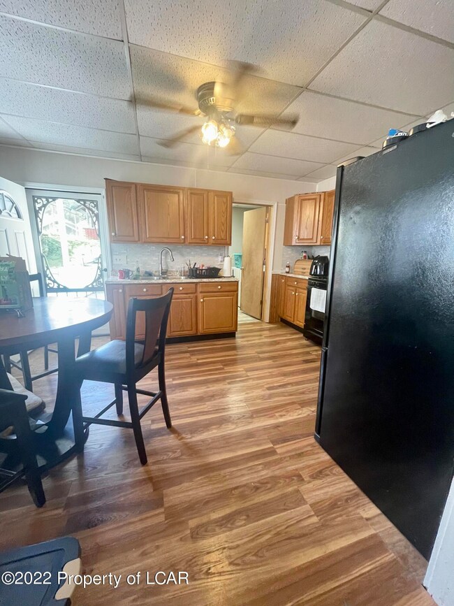 83 W Ridge St, Glen Lyon, PA 18617 - photo 7