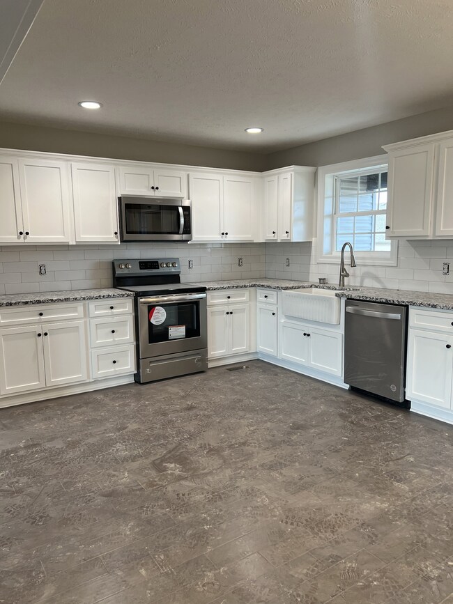 206 Graham Way, Shelbyville, TN 37160 - photo 5