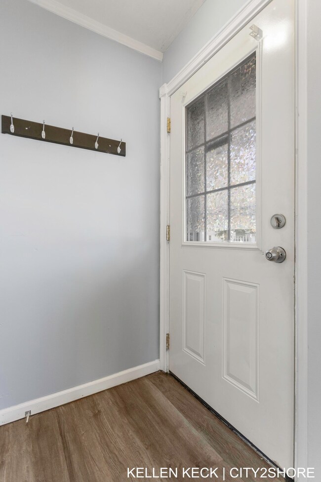 27-print-116-thurston-st-sw