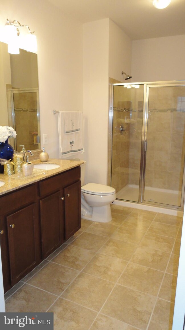 41895 Cathedral Valley Square unit 308, Aldie, VA 20105 - photo 5