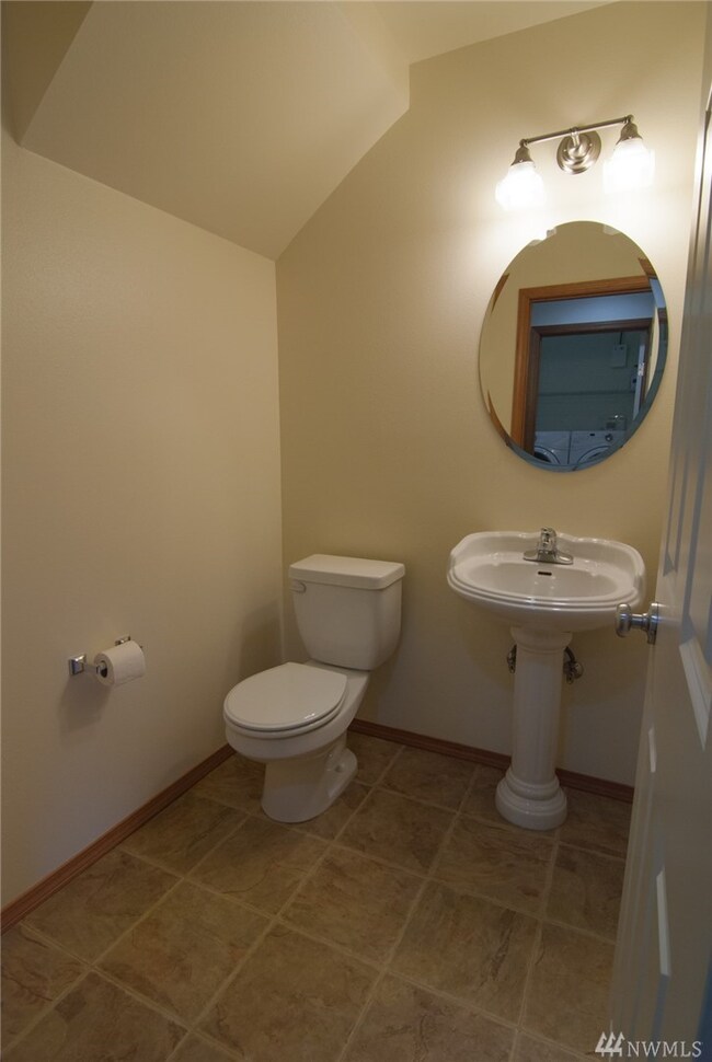 13405 Macadam Rd S, Tukwila, WA 98168 - photo 2