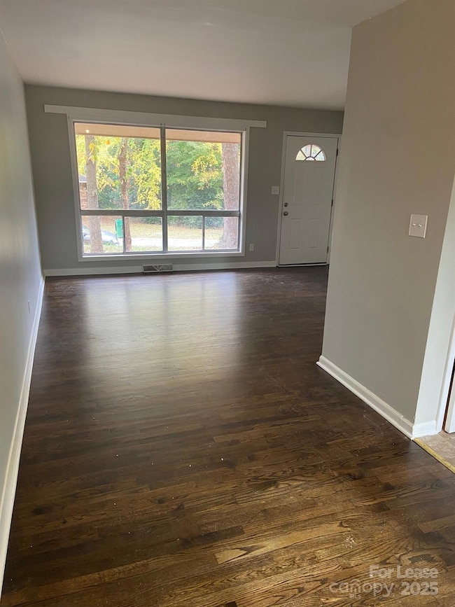 622 Camrose Dr, Charlotte, NC 28215 - photo 3