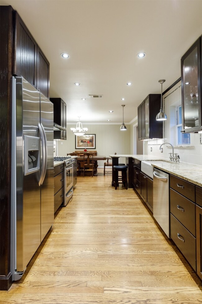 6331 Wynnwood Ln, Houston, TX 77008 - photo 6