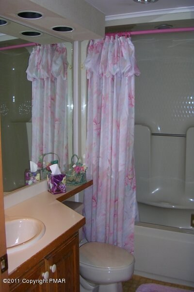 34 Village Dr, Stroudsburg, PA 18360 - photo 7