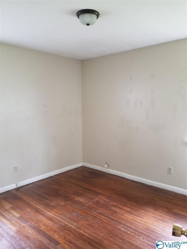 3404 Freda Ln NW, Huntsville, AL 35810 - photo 5