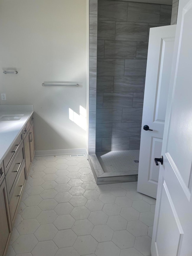 W221N4564 Timber Hill Ct, Delafield, WI 53072 - photo 6