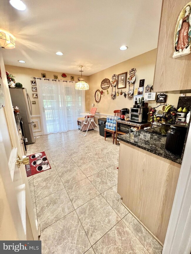 13336 Nickleson Dr, Woodbridge, VA 22193 - photo 7