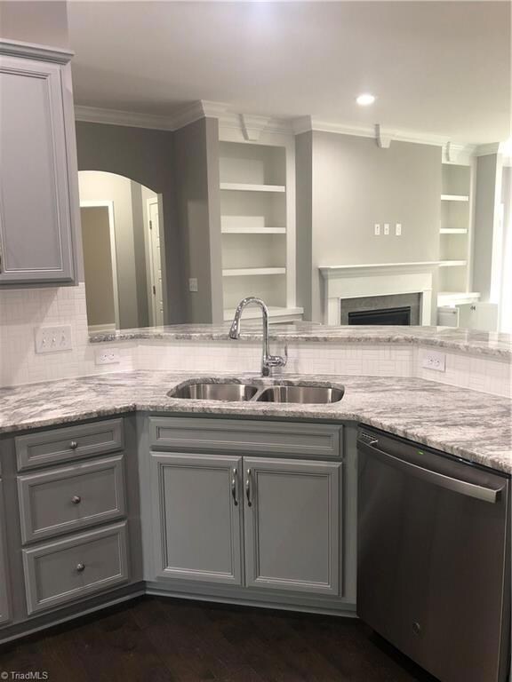 Kitchen pic. 2