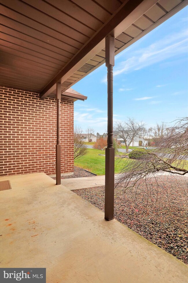 1388 Memory Ln, Chambersburg, PA 17201 - photo 4