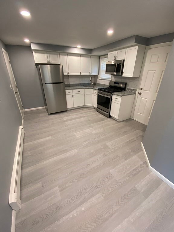 8 Regina Rd unit B, Randolph, MA 02368 - photo 4